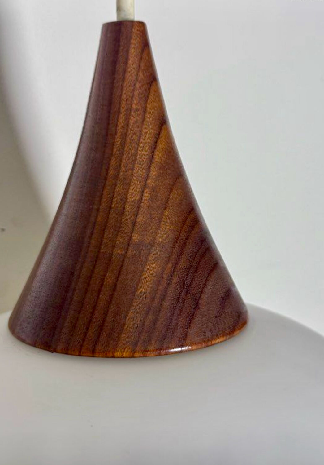 Suspension Liverpool – Design by Louis Kalff for Philips (c. 1968)