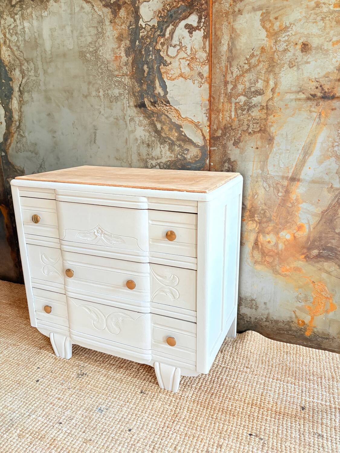 Art Deco chest of drawers with roasted sesame