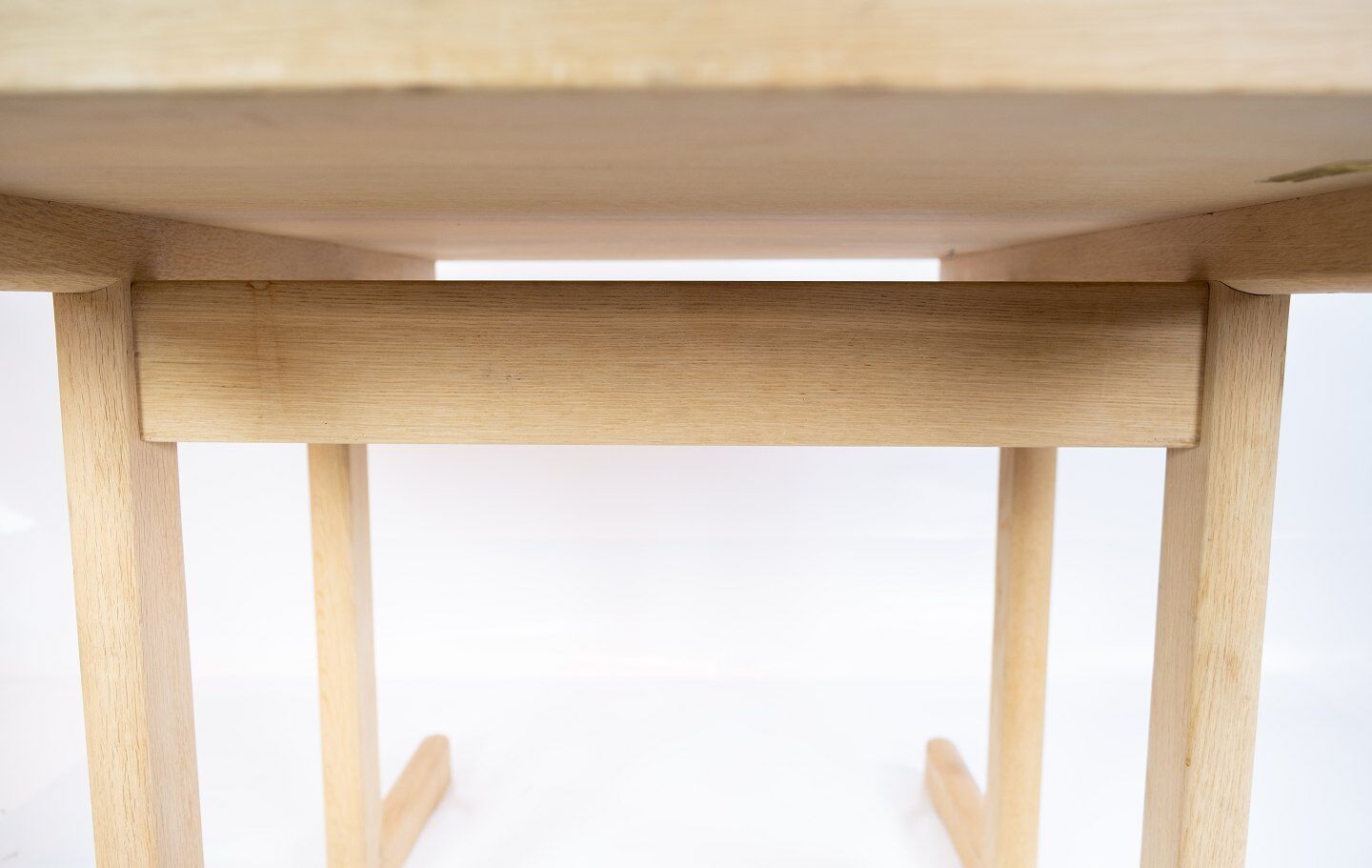 Shaker dining table, model C18 by Børge Mogensen
