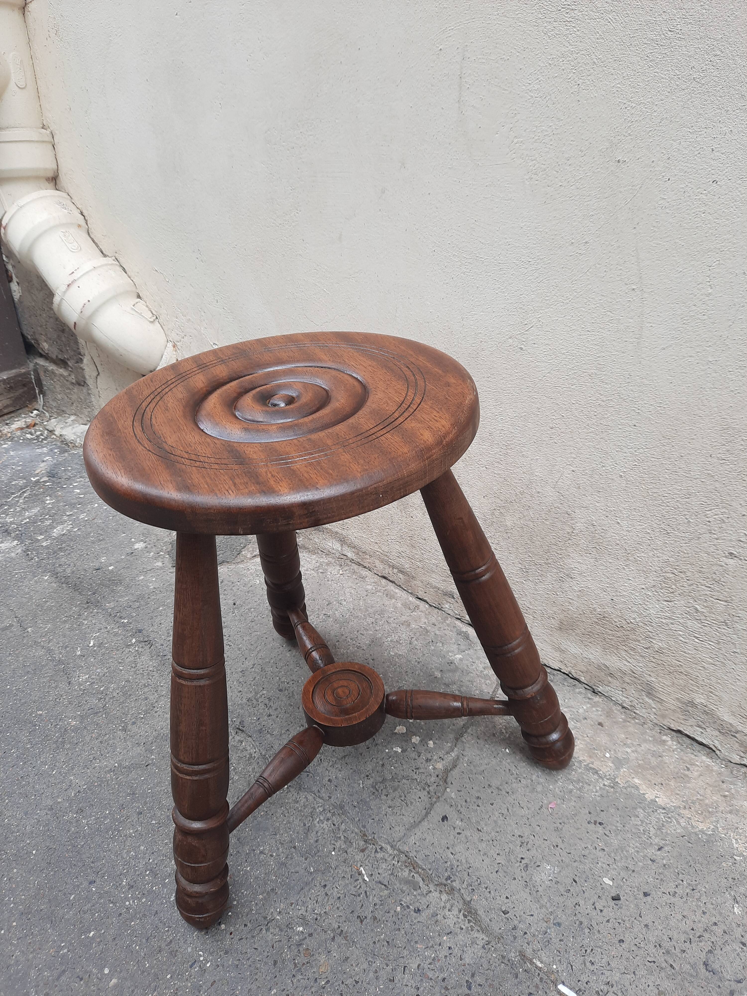 Tripod stool