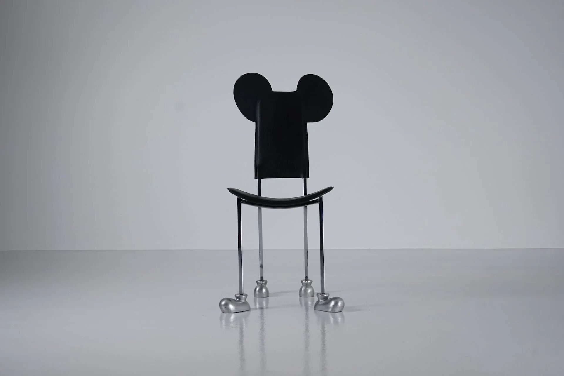 Garriris chair by Javier Mariscal for Akaba