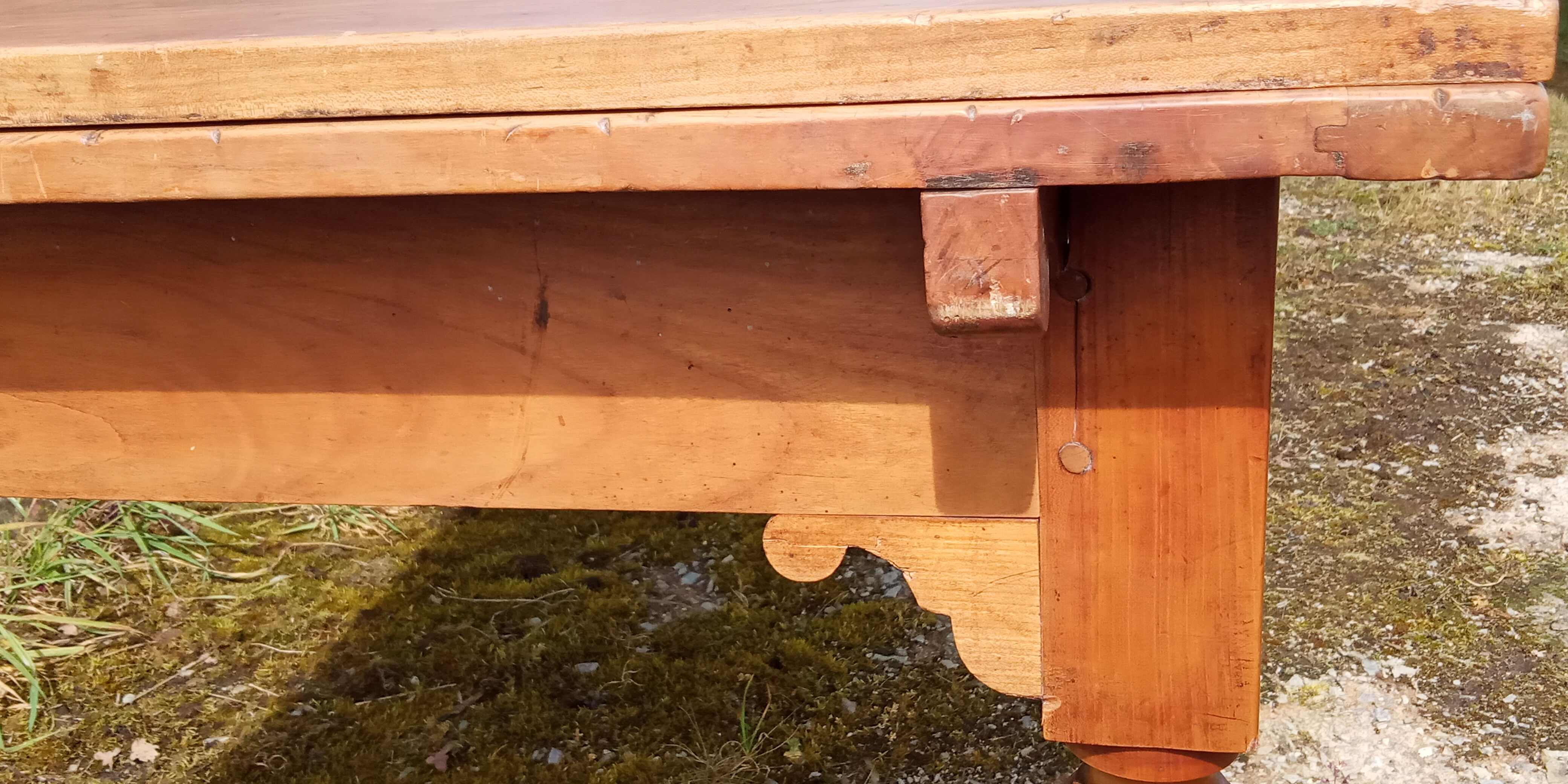 Table de ferme 19ème en orme, à rallonges, 12/14 personnes