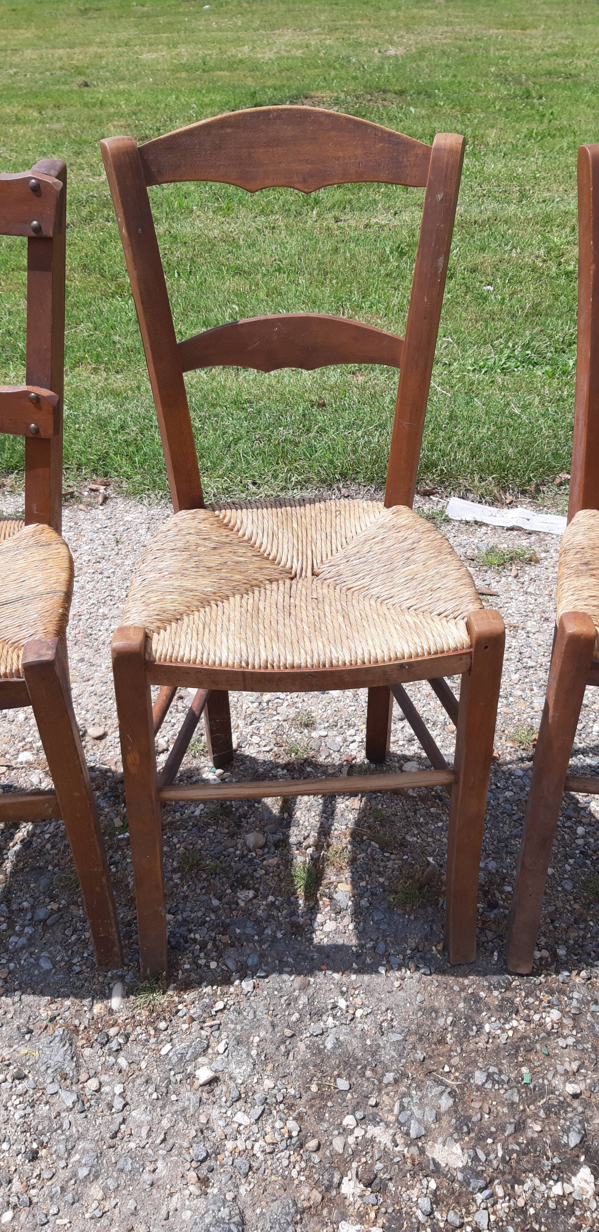 6 antique mulched chairs