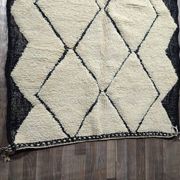 Traditional handmade wool rug, size 1.4/2.6 m.