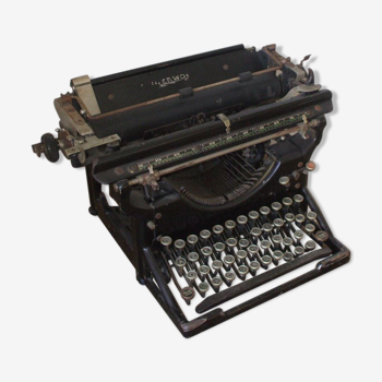 Ancienne machine à écrire  Underwood