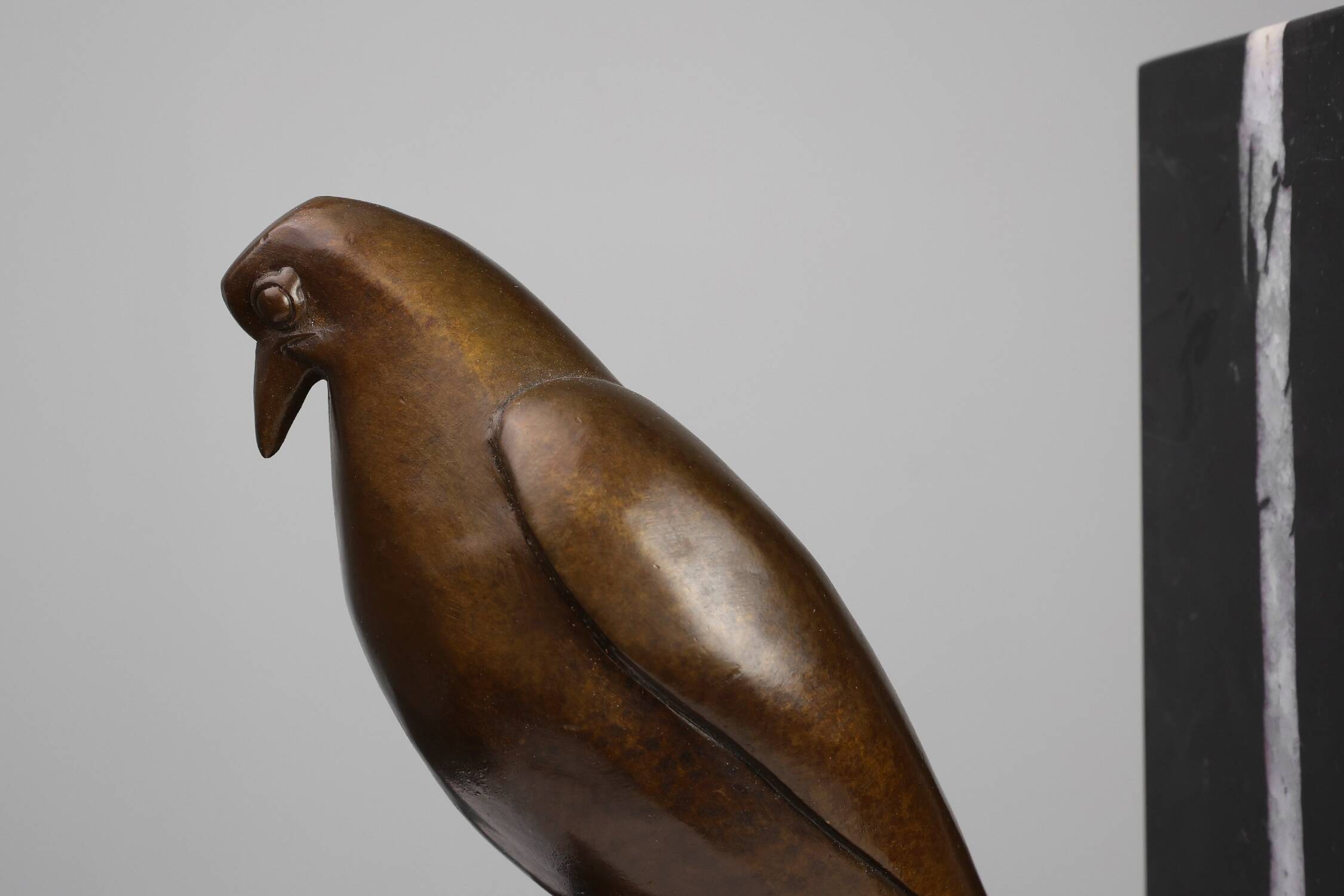 Faucon crécerelle en bronze par François Pompon, France vers 1930