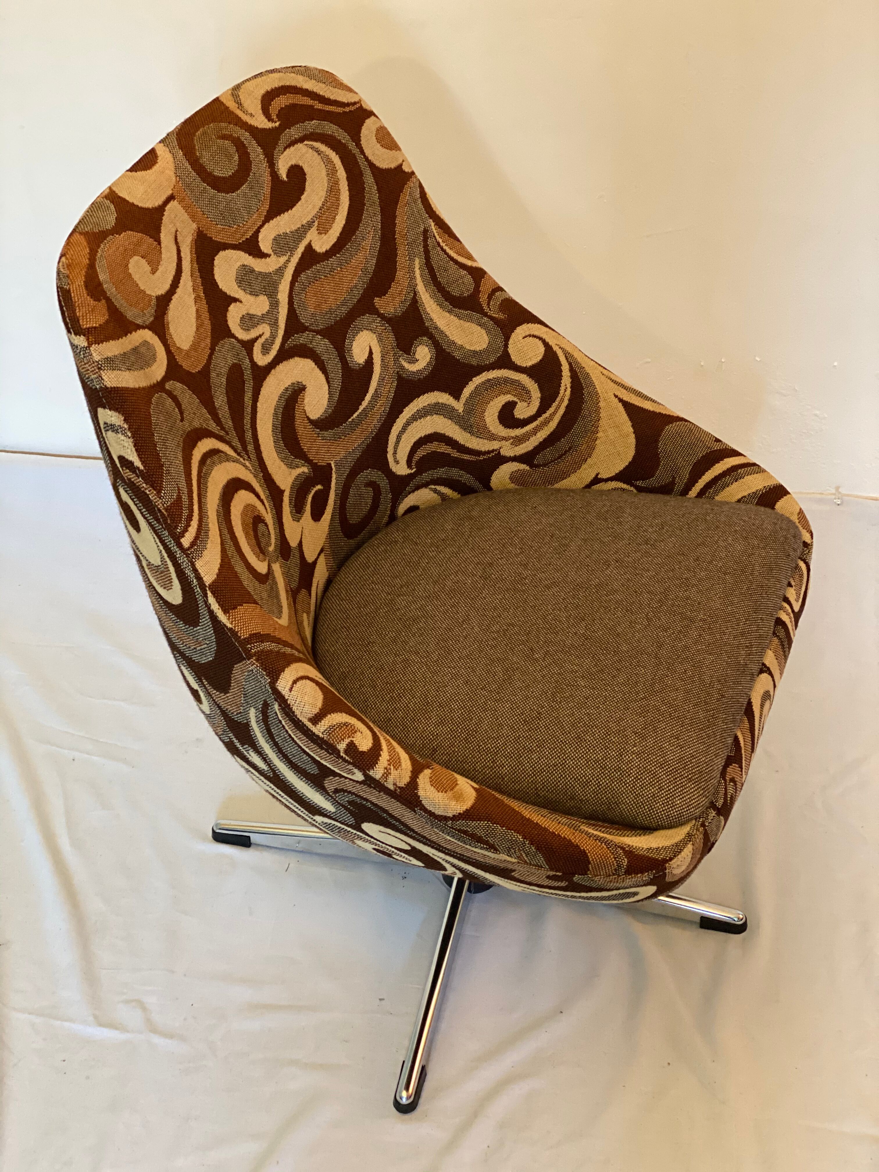 Mid century modern funky swivel chair