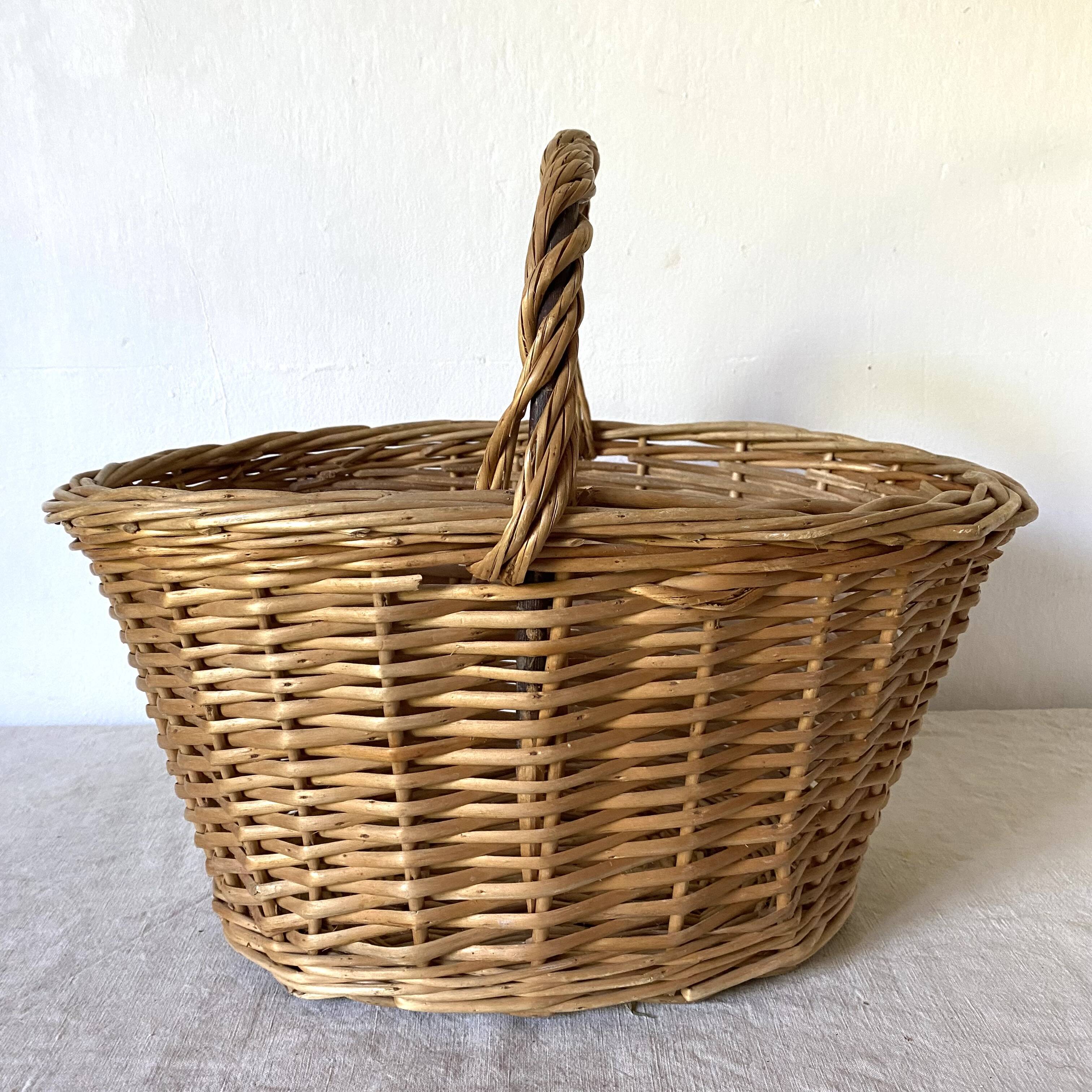 Woven wicker basket