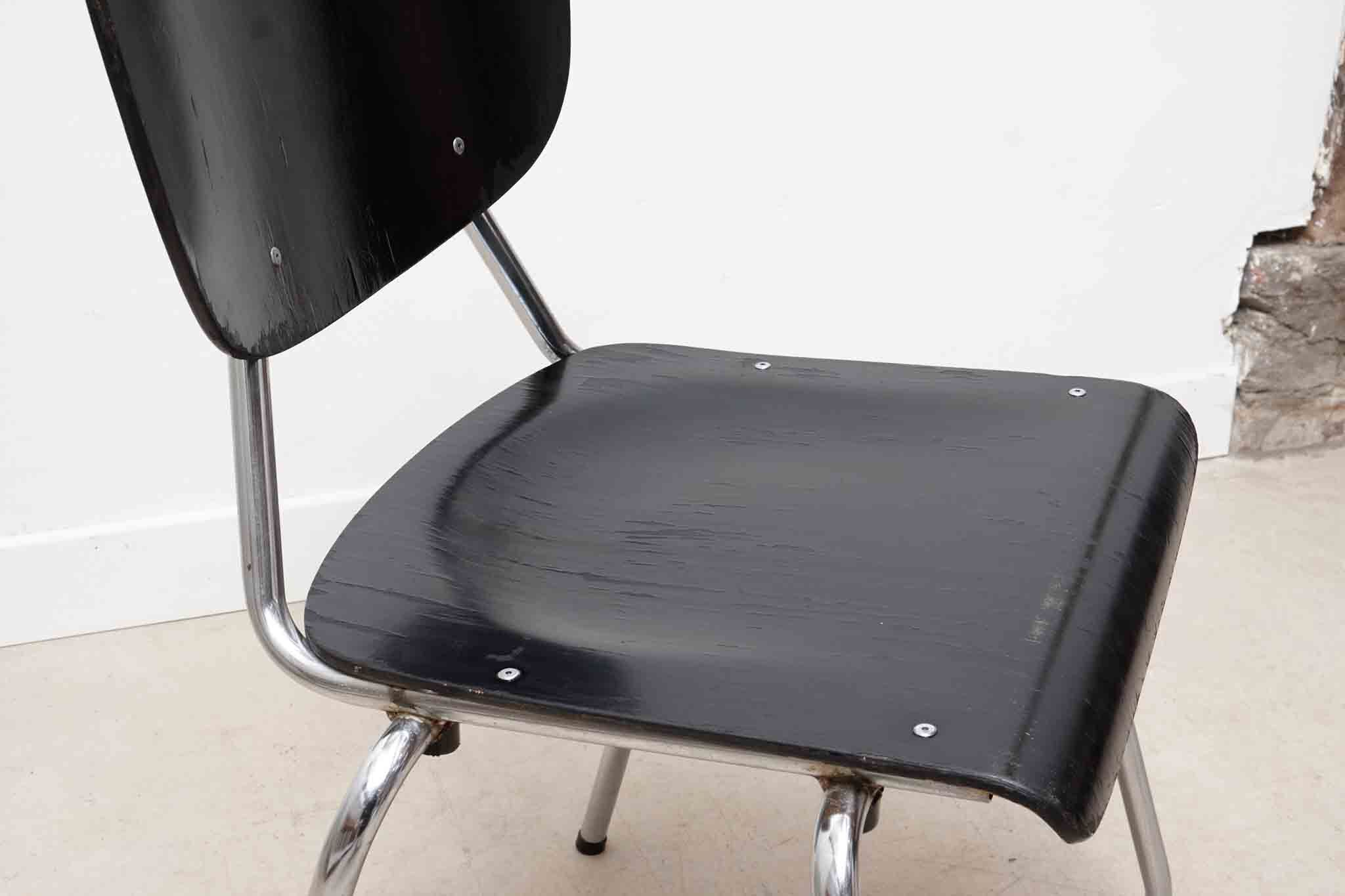 Vintage Chair Kho Liang The Black Stackable