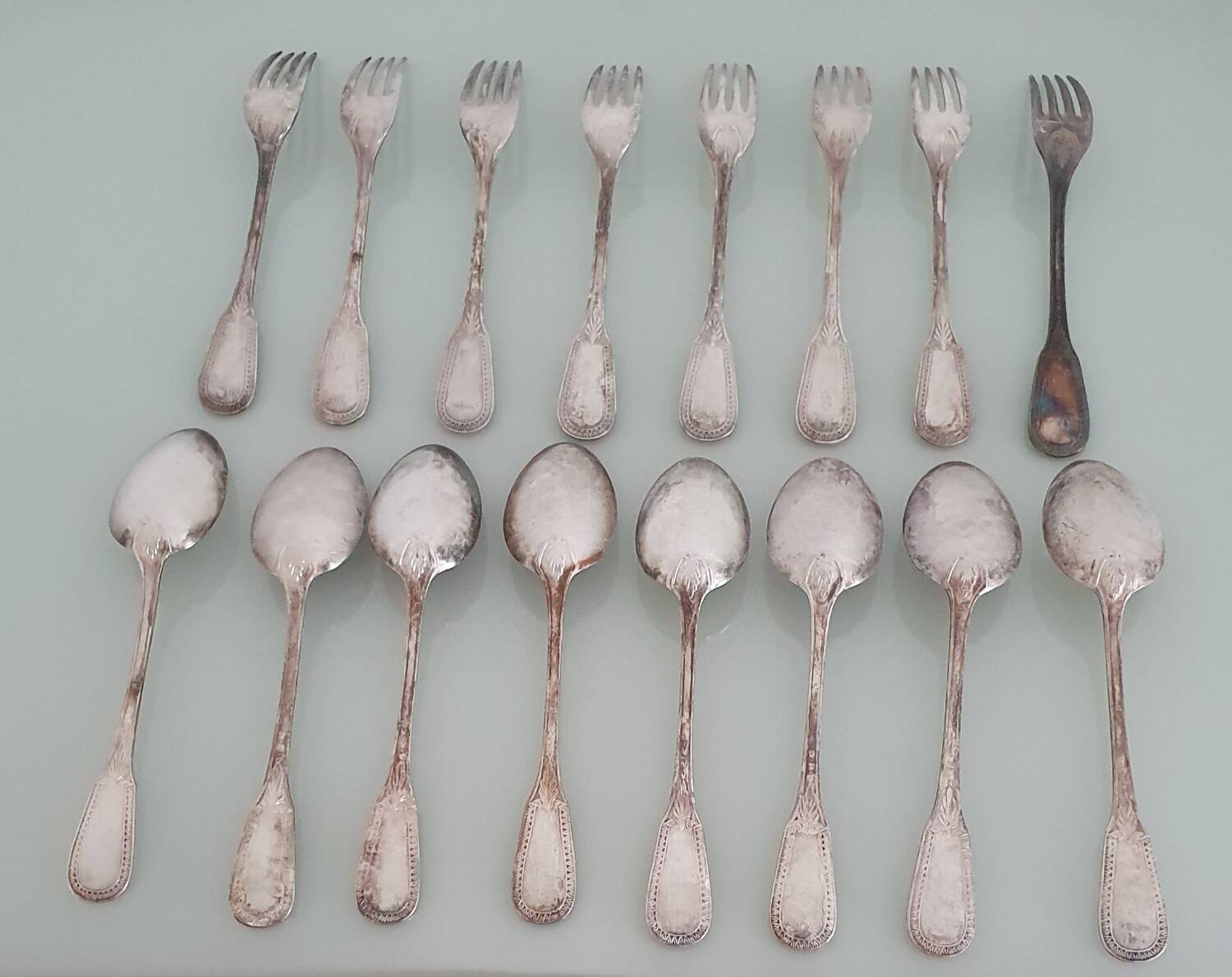 Set of spoons and forks for 8 people - Frionnet