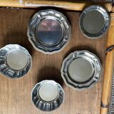 Set of stainless steel dishes