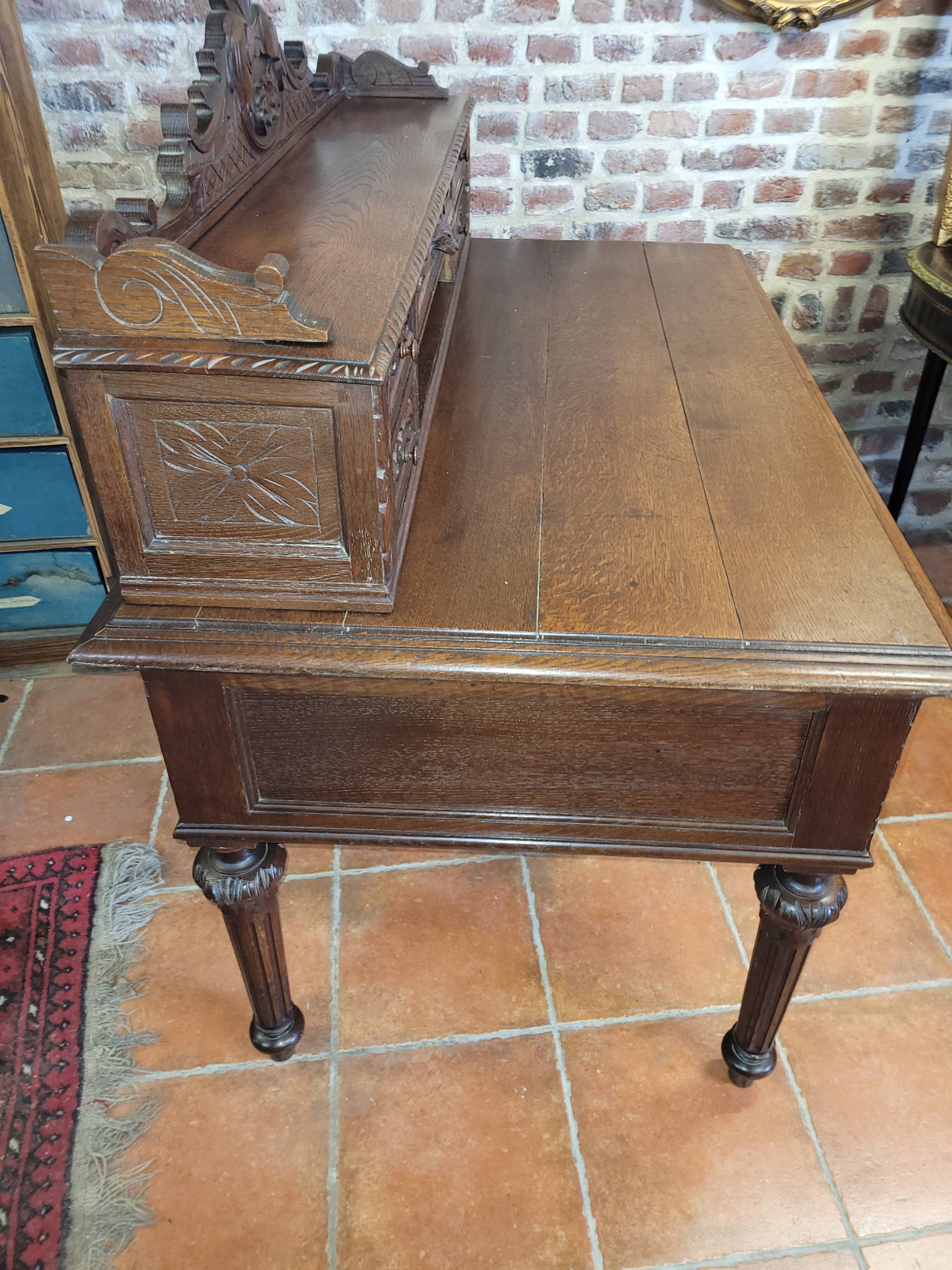 Oak desk with drawers
