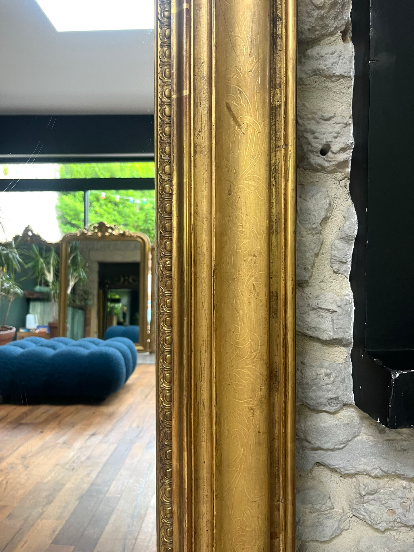 Fireplace mirror with pediment and pearl 178.5/151cm gold leaf, mercury