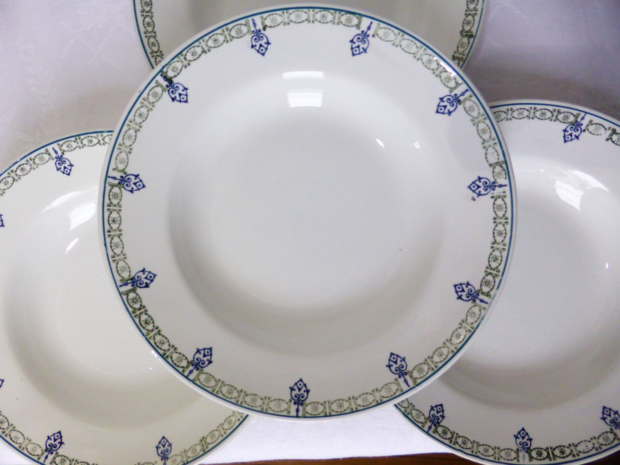 4 vintage deep plates from St Amand 211239