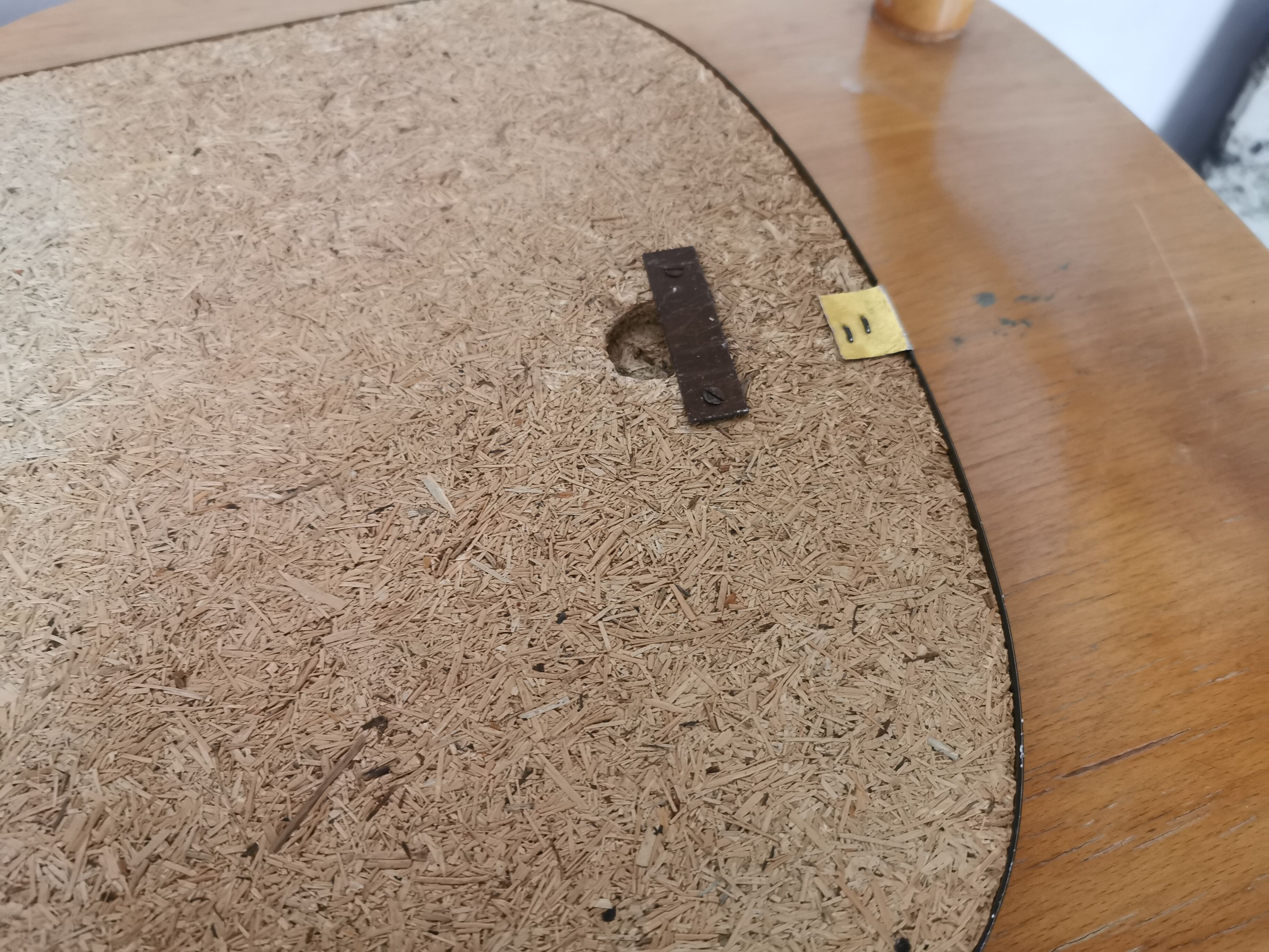 Miroir bord doré, forme libre vintage 1970