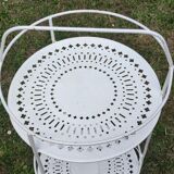 Serving table 1970