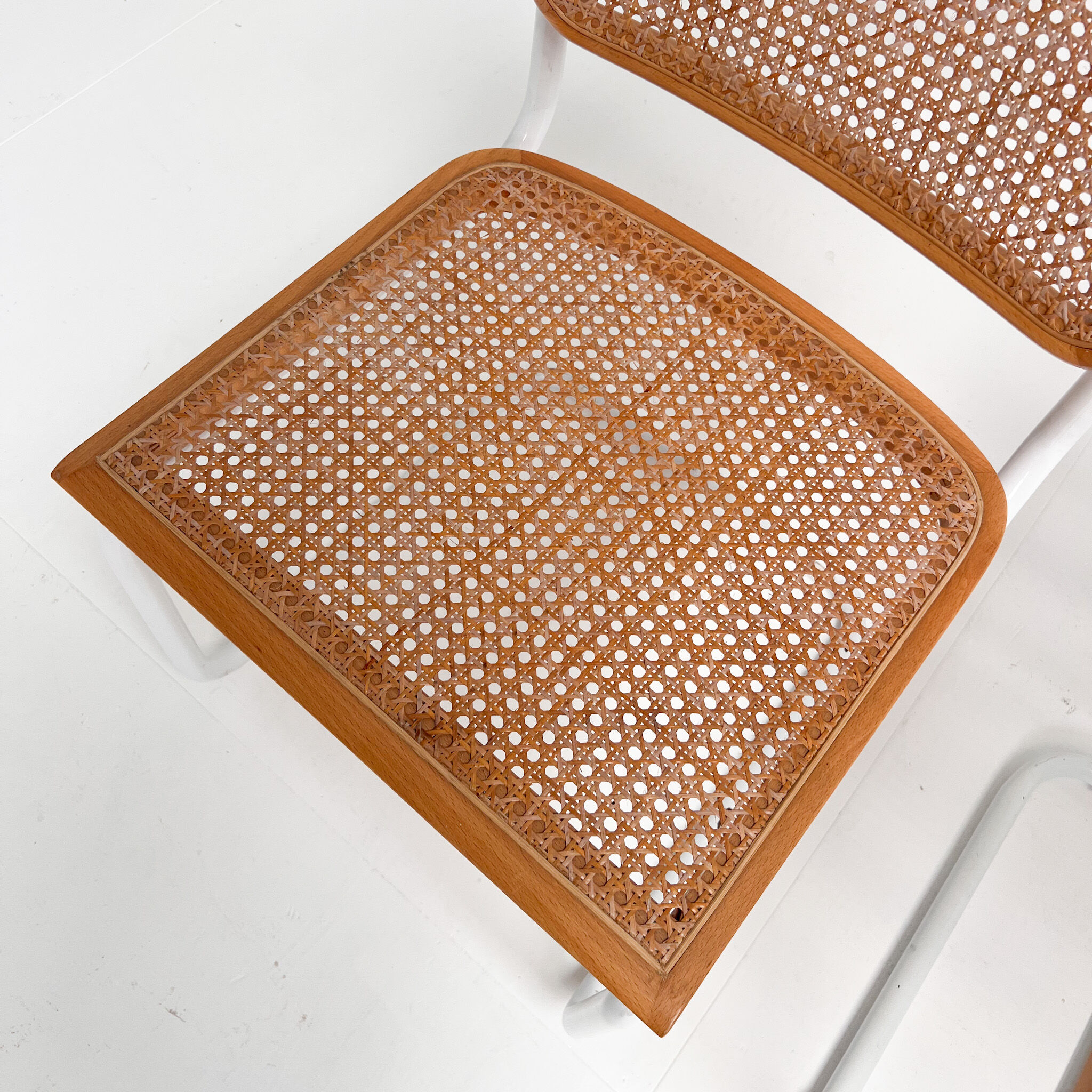 Ensemble de 2 chaises en cannage, Italie années 1970