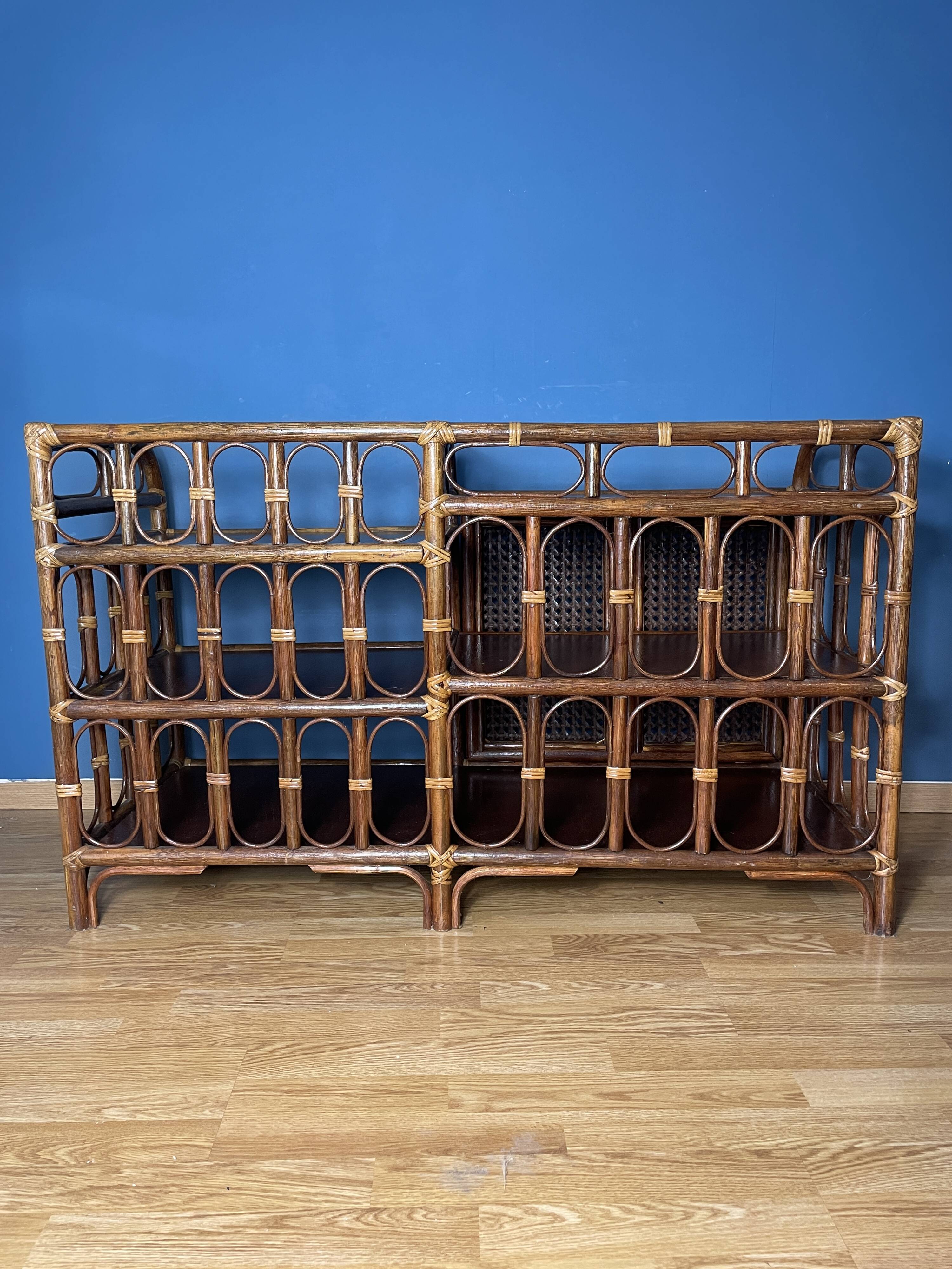 Vintage rattan sideboard/sideboard