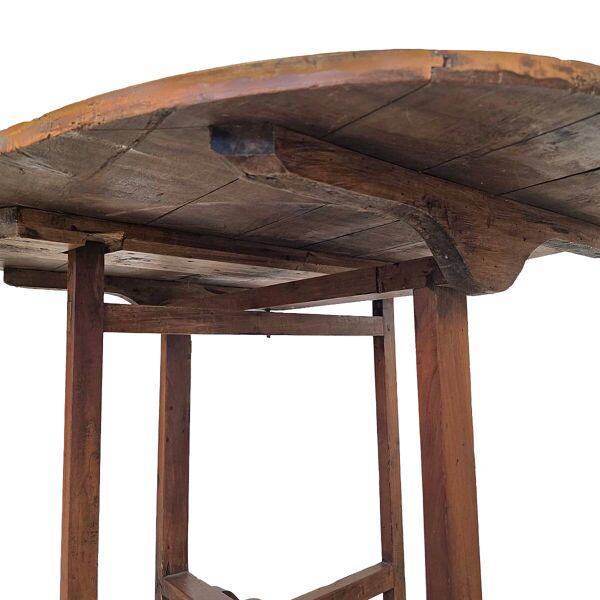 Table vigneron ovale française antique, début des années 1800.