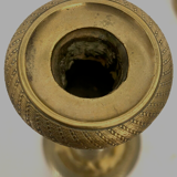 Paire de bougeoirs de style Louis XVI en bronze ciselé et doré - XIXe siècle