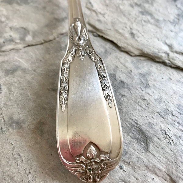 Empire Sauce Spoon, Ravinet d'Enfert