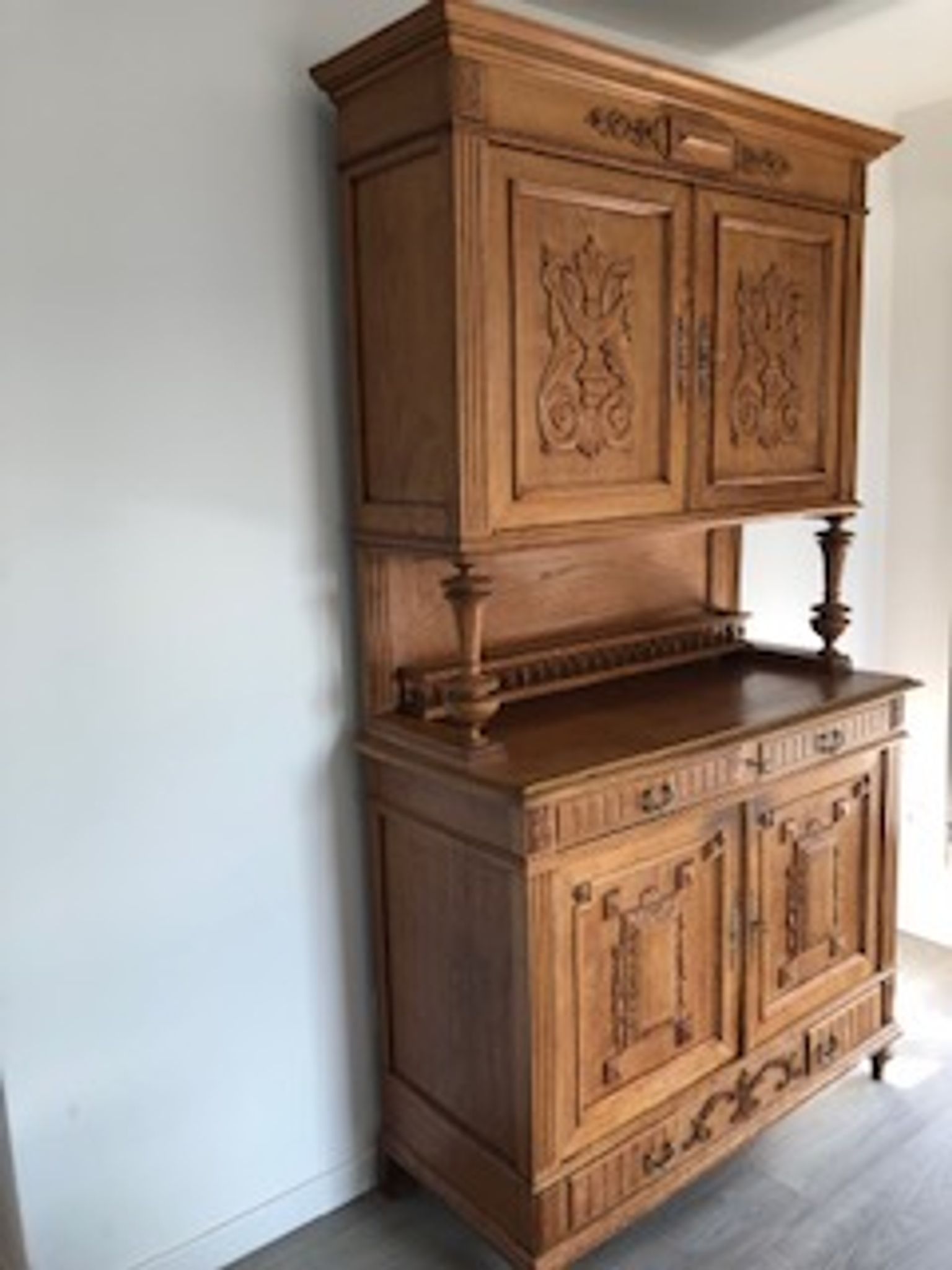 Double-body oak sideboard 1920 Henri II style