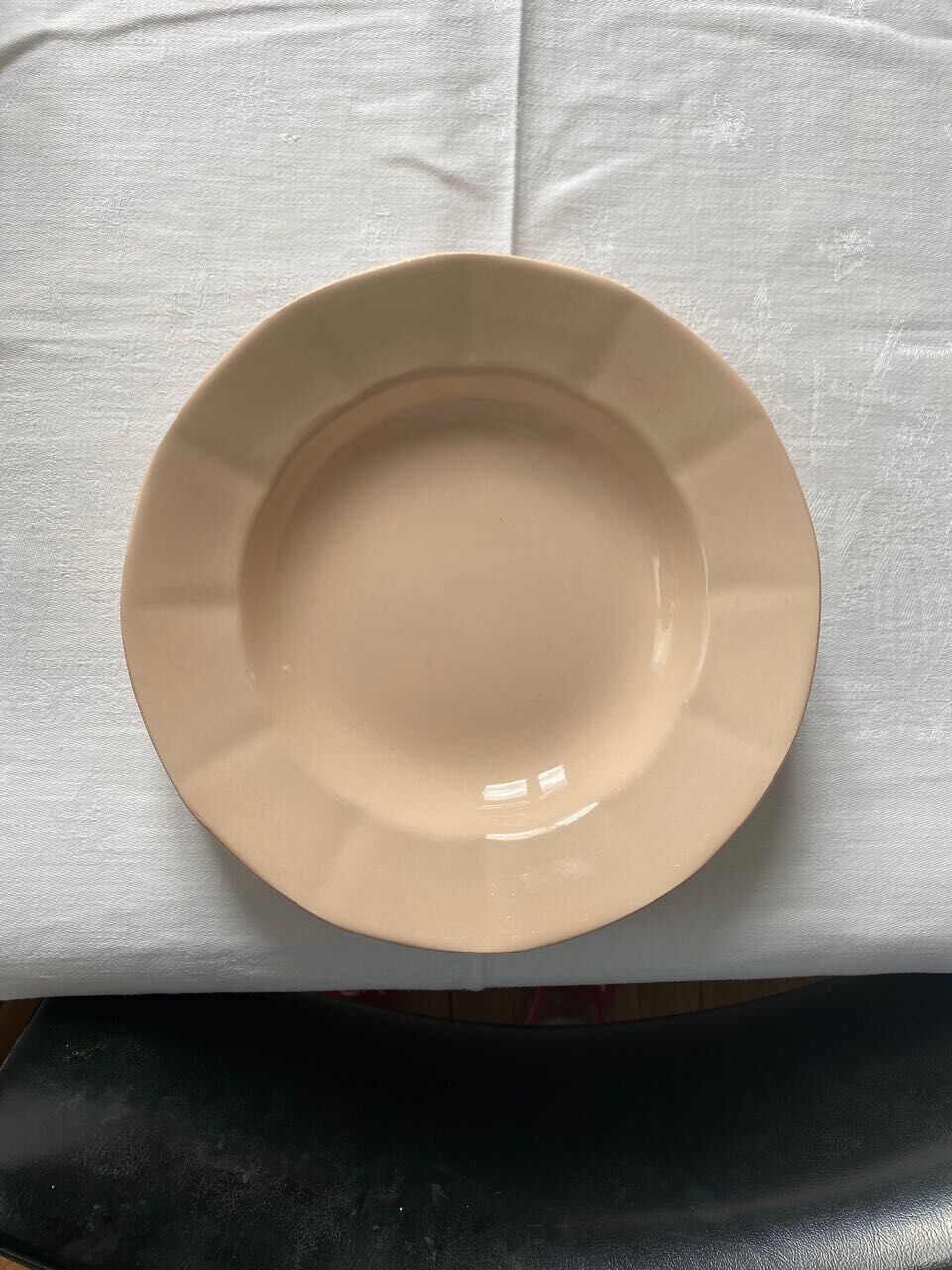 Service of powder pink hollow plates