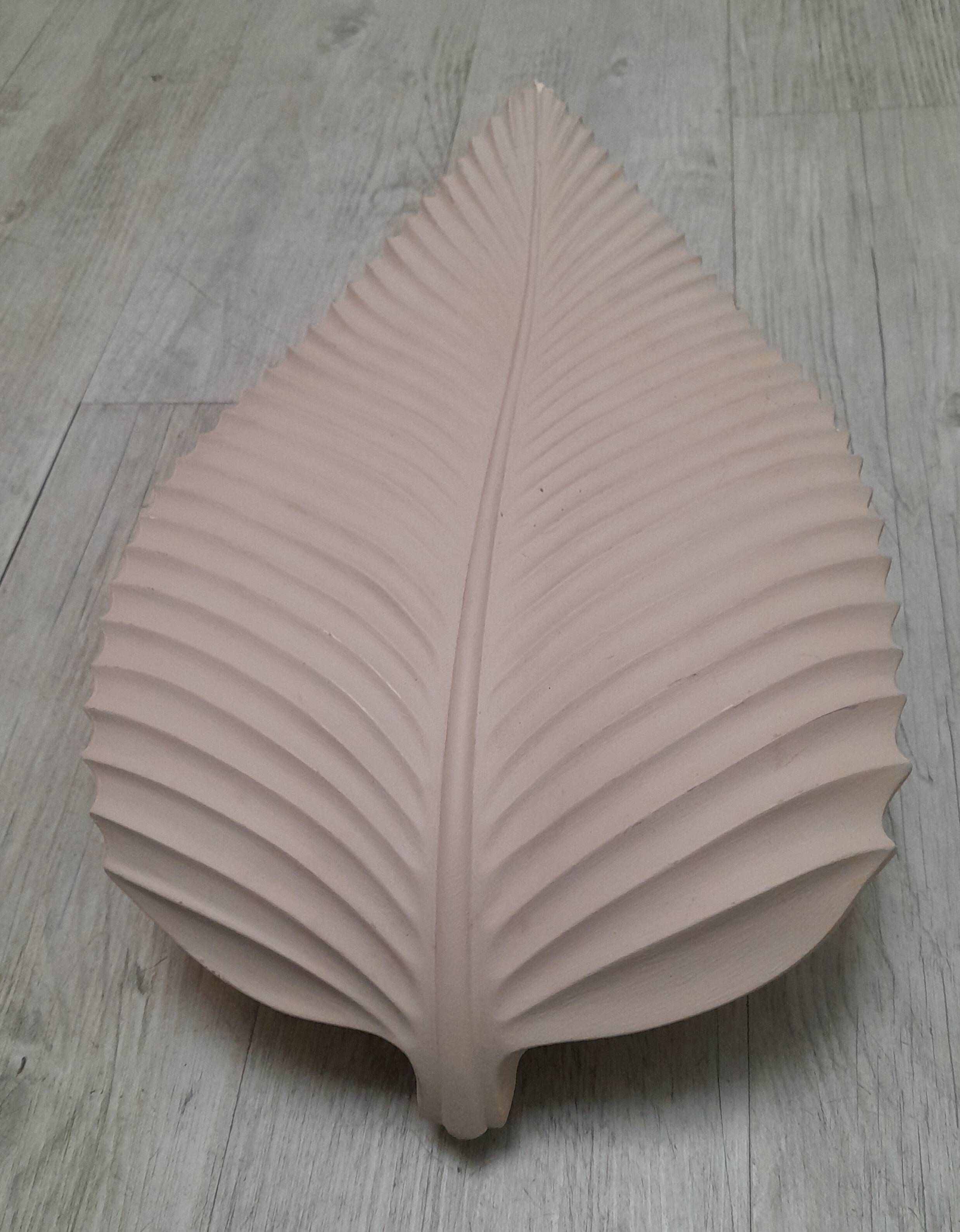 Applied leaf sepad in stuff