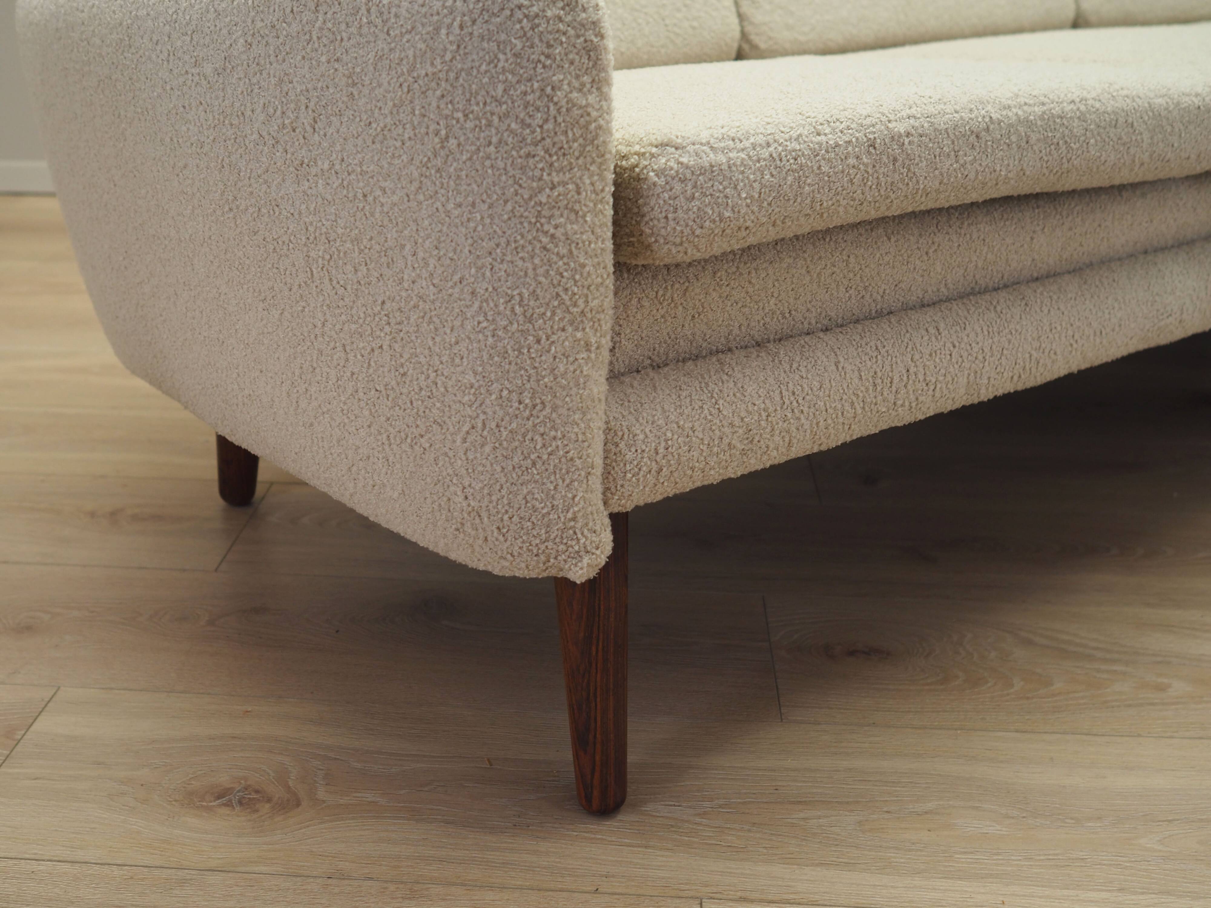 Canapé crème, design danois, années 1970, production : Danemark