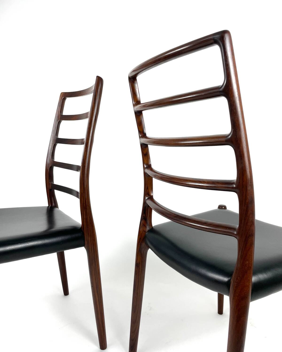 Set of 2 Niels Møller Model No 82 Chairs in Rosewood & Leather Denmark 60’s