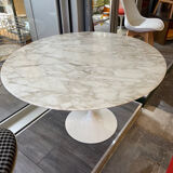 Table by Eero Saarinen for Knoll