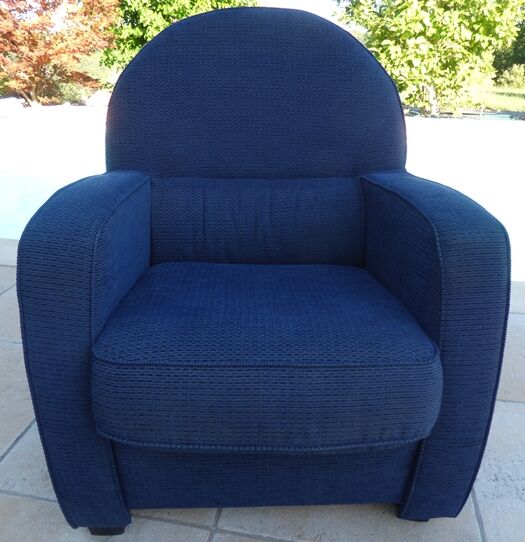 Club armchair upholstered in blue fabrics –Excellent condition-