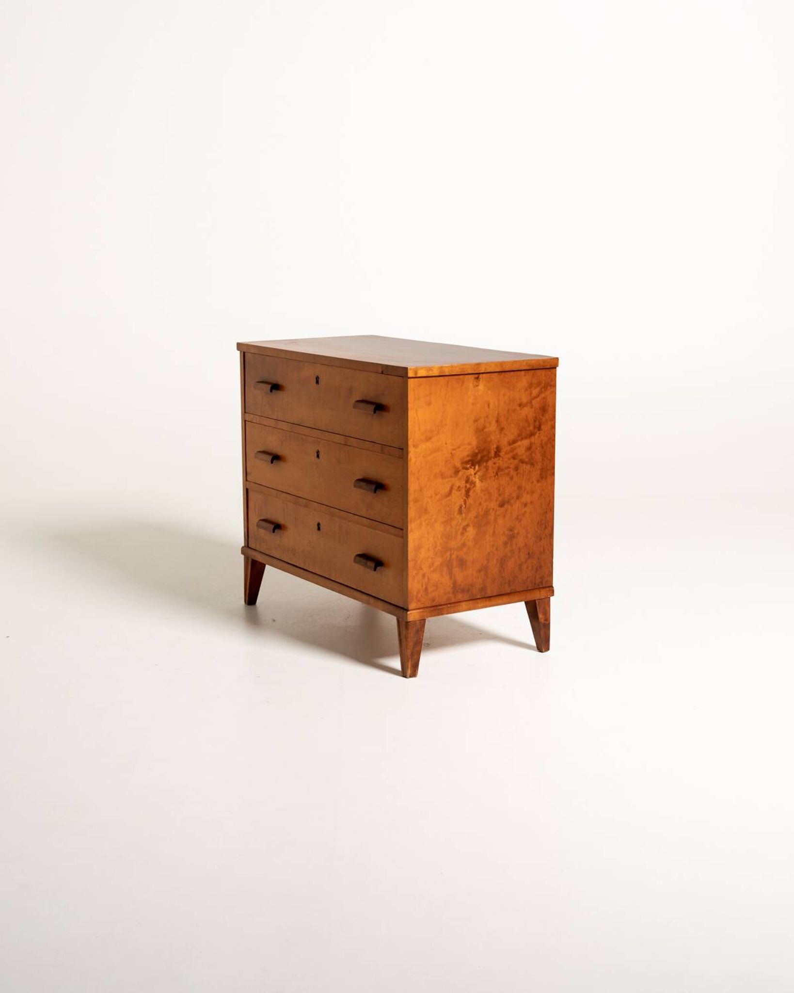 Commode en bouleau flamme Art Déco suédoise