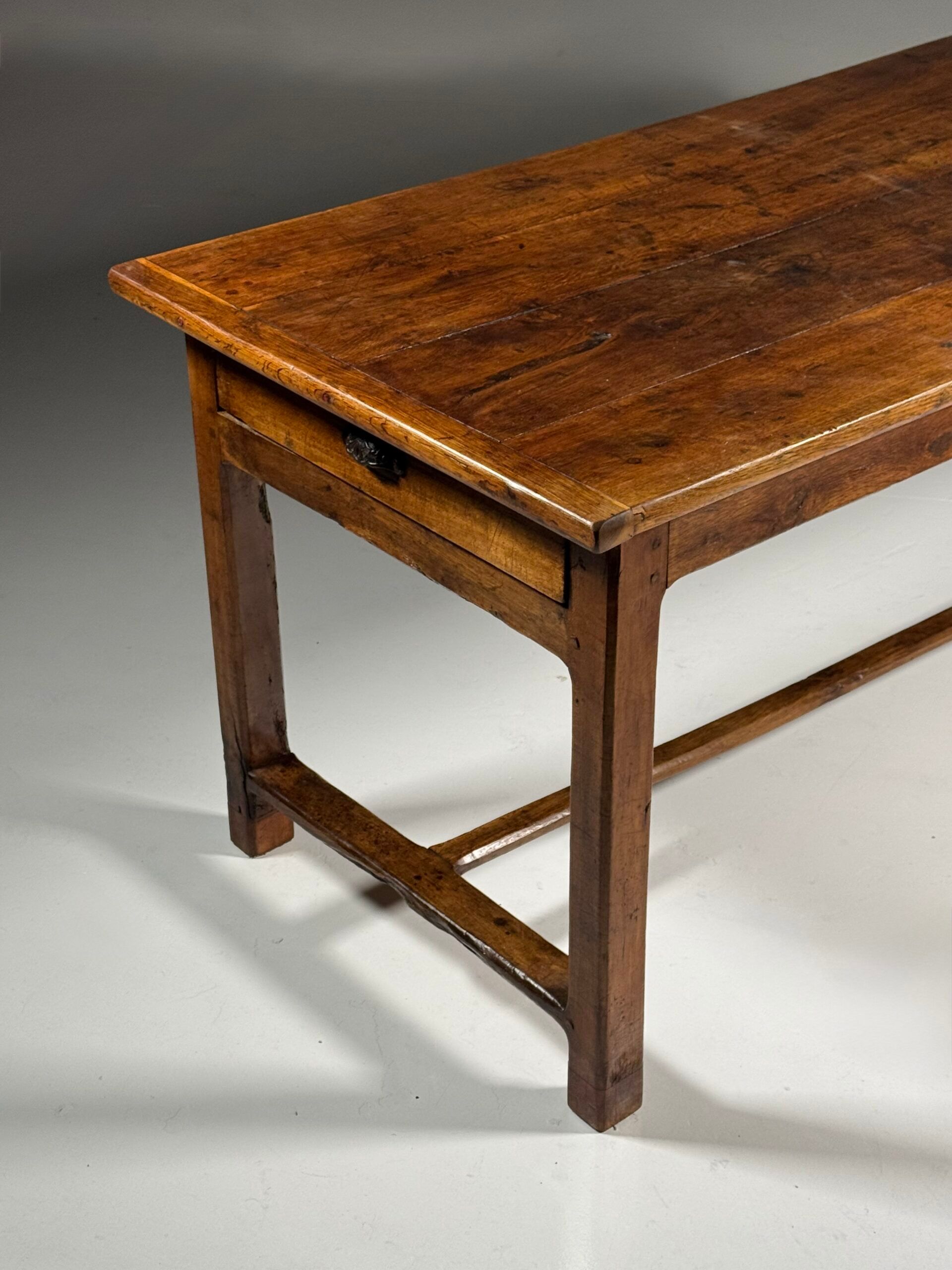 Table à manger française 197 cm