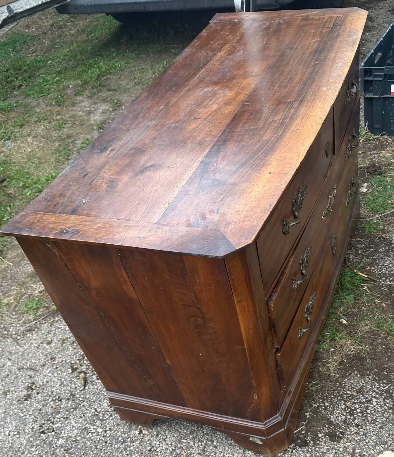 Louis XIV chest of drawers