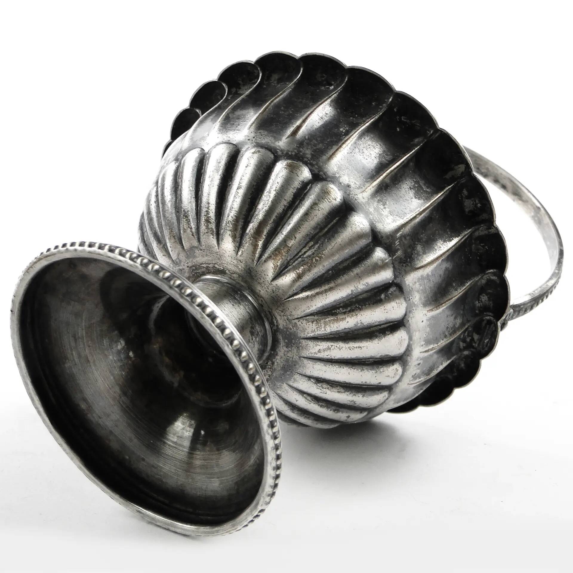 Art Nouveau sugar bowl, pewter or silver-plated metal, Sweden, early 20th century