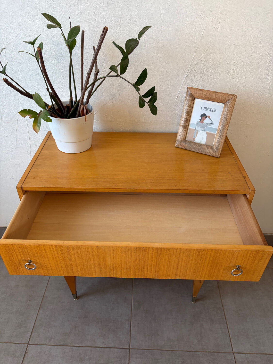 Lovely vintage chest of drawers from the 1960s.