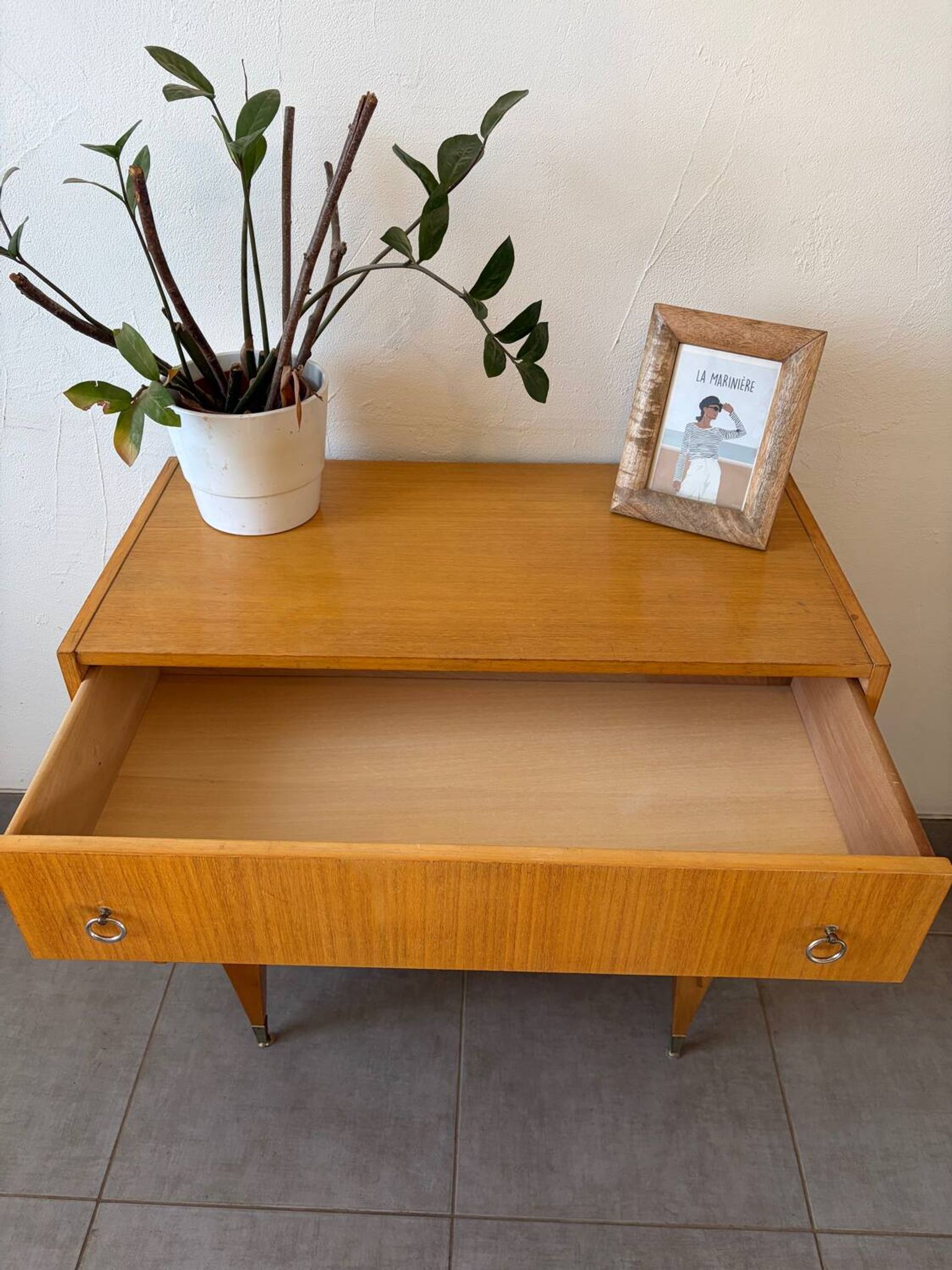 Lovely vintage chest of drawers from the 1960s.