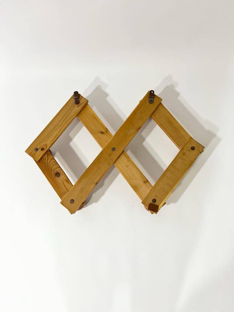 Porte manteau murale accordéon en pin massif