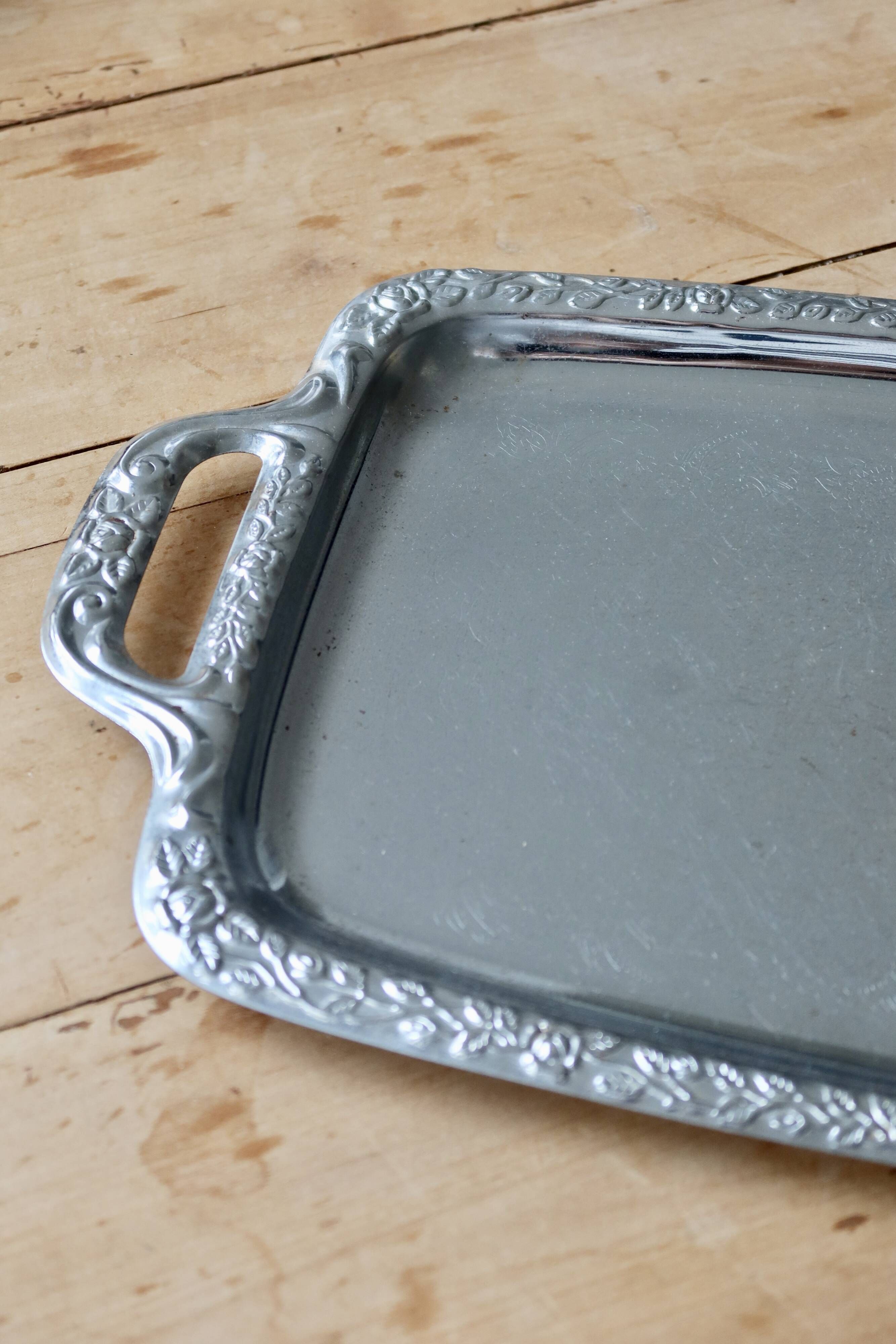 Vintage rectangular silver-plated tray - Engraved pattern