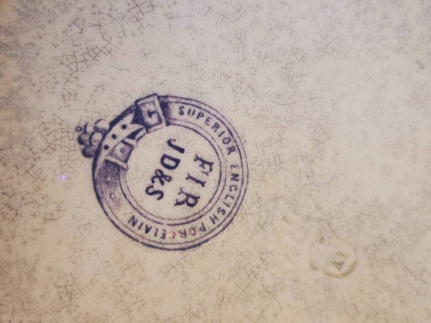 Assiette plate demi deuil