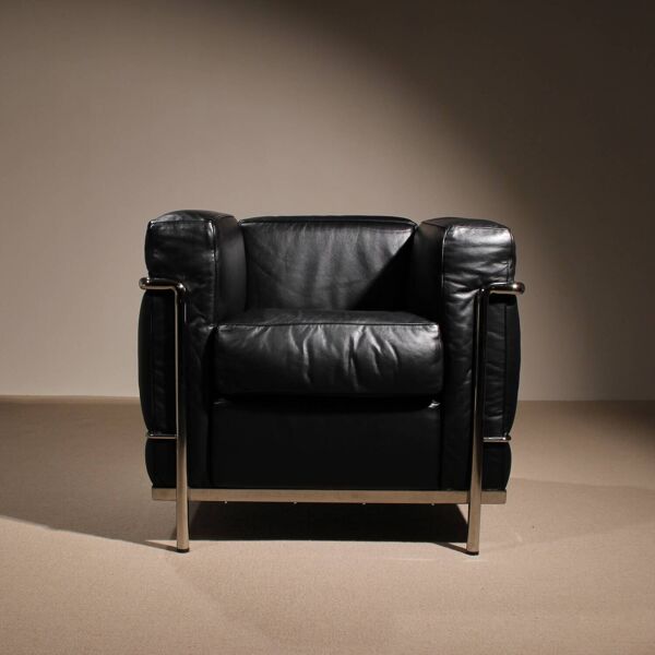 2 fauteuils 'LC2' par Le Corbusier, P. Jeanneret, C. Perriand pour Cassina