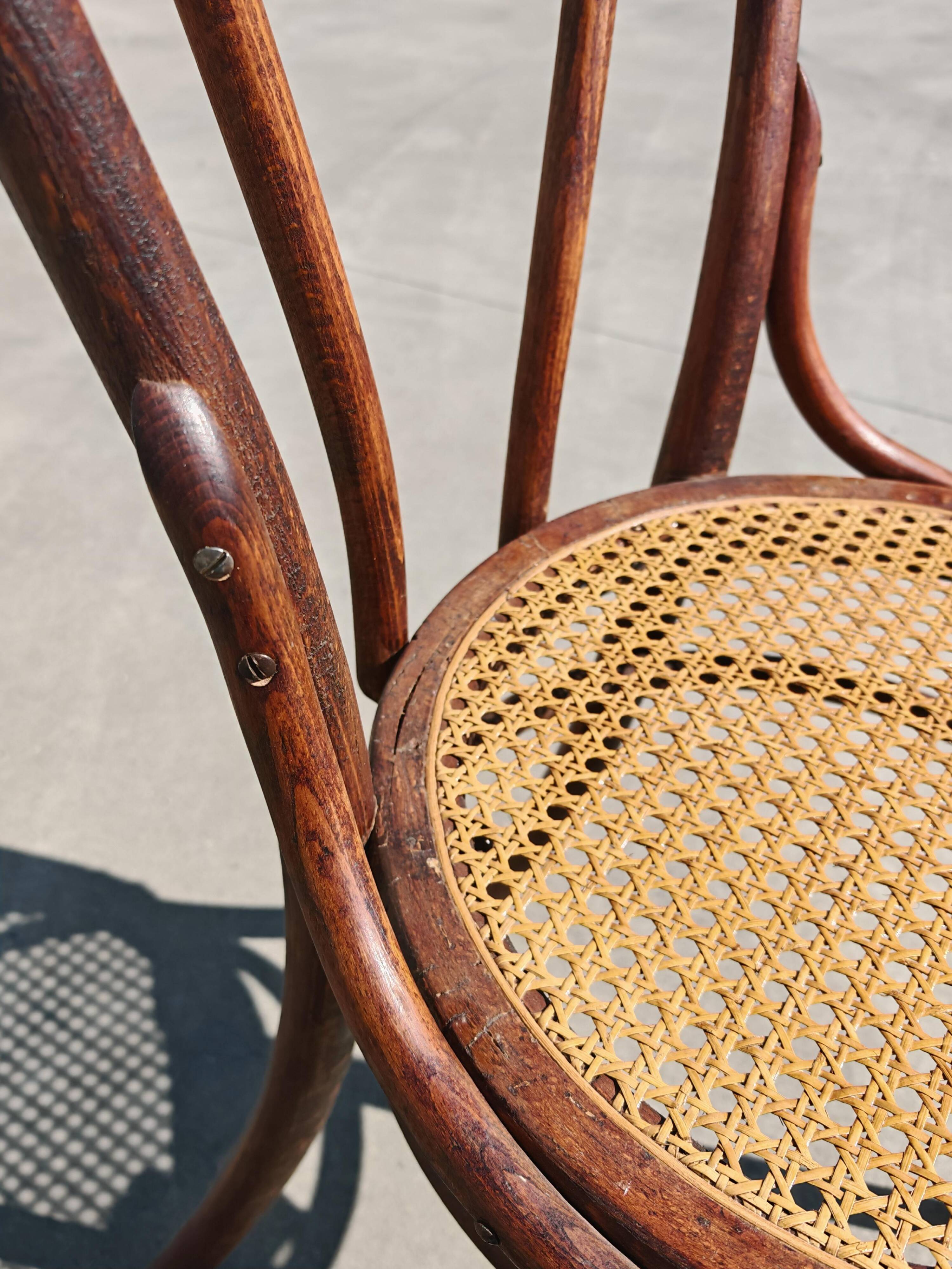 Chaise Bistro Antique J.J. Kohn, années 1920