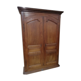 Walnut cabinet 18th