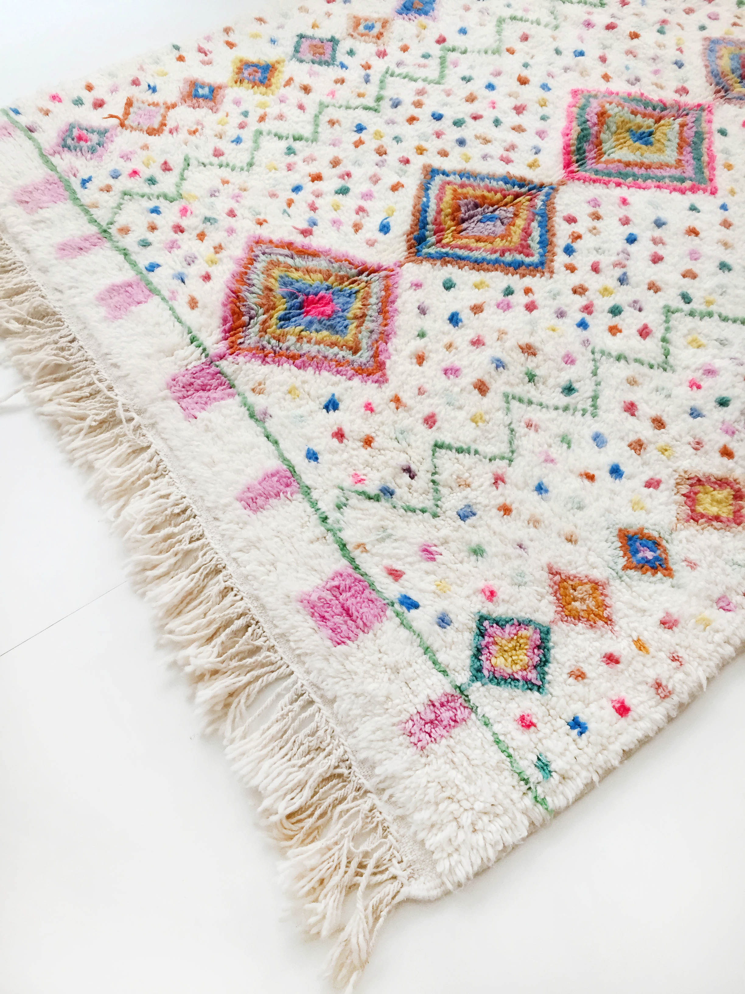 Berber carpet Azilal ecru with colorful patterns 2,35x1,62m