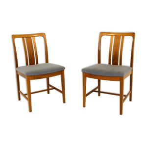 jeu de chaises en noyer