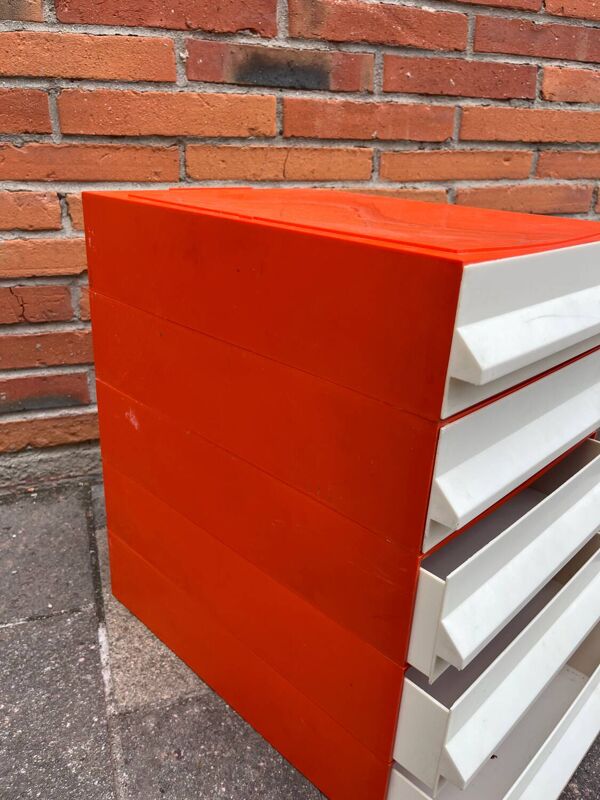 Casier de rangement vintage