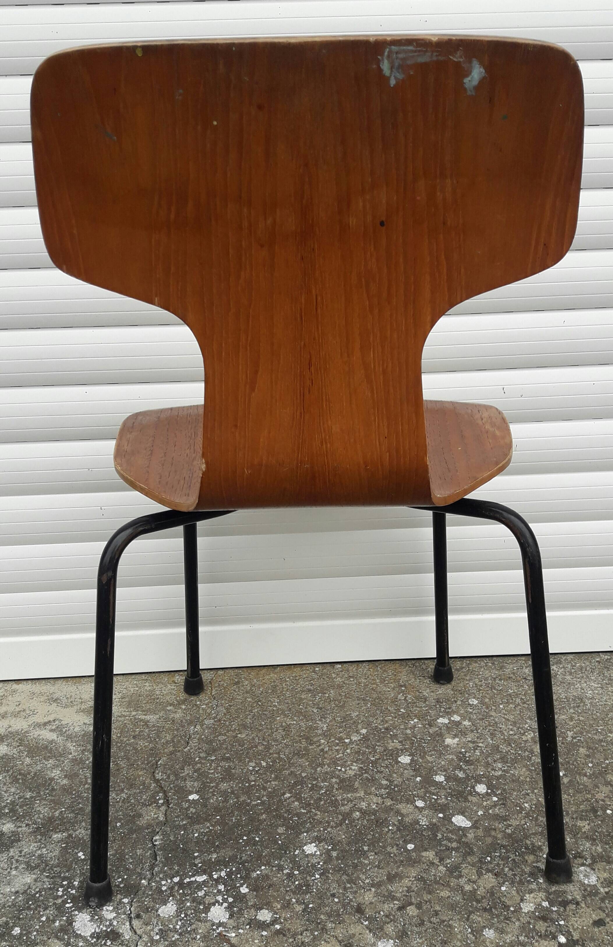 Hammer chair 3123 by Arne Jacobsen for Hansen in 1969, children's model