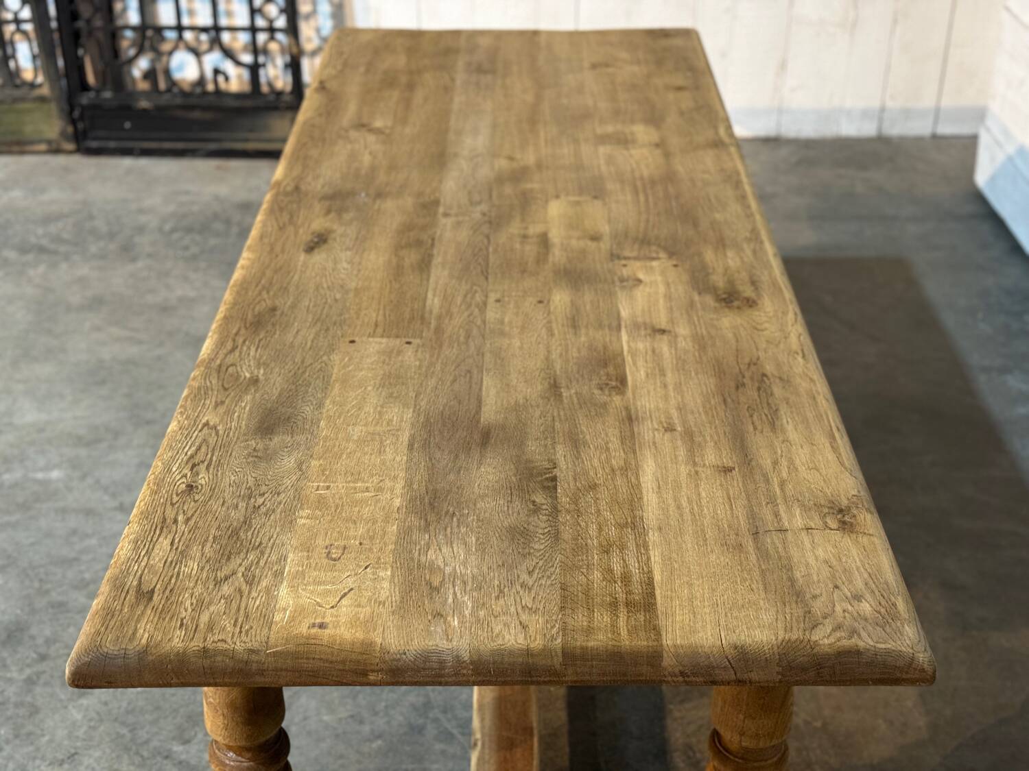 Farmhouse table