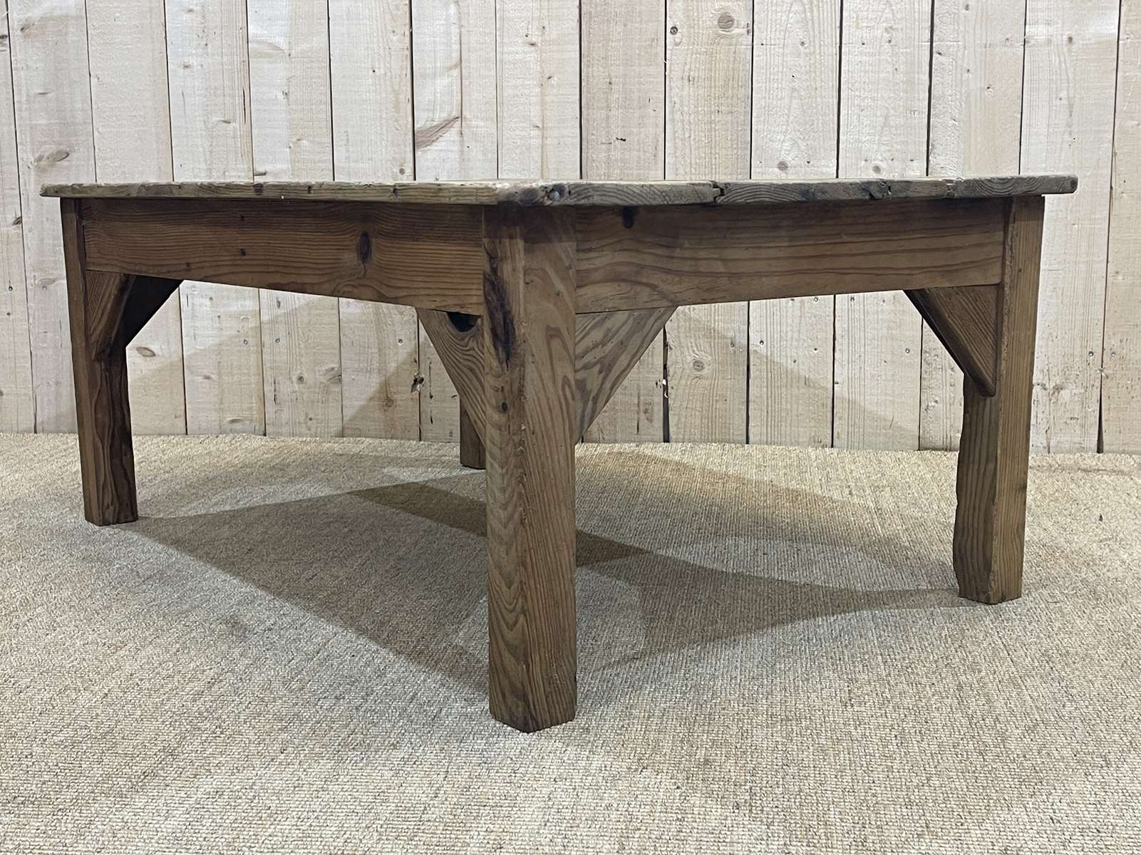 Coffee table in fir early XXth